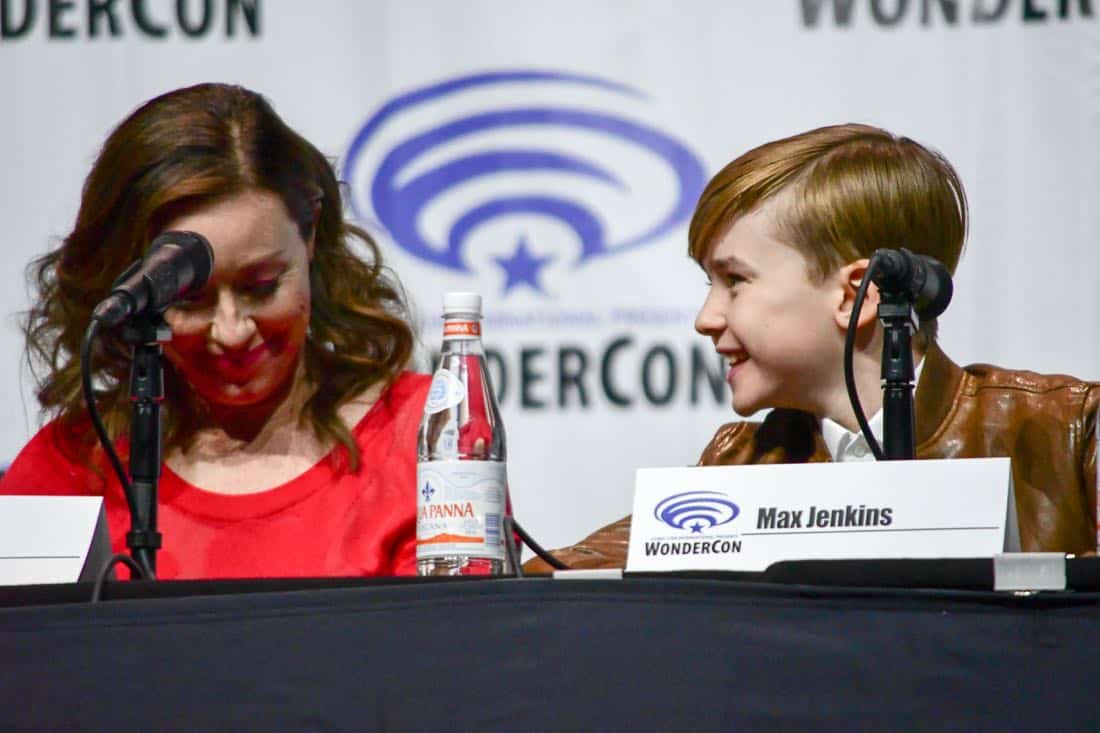 Lost In Space Netflix WonderCon 2018 Cast 14
