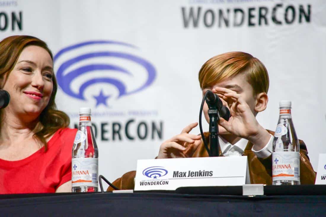 Lost In Space Netflix WonderCon 2018 Cast 15