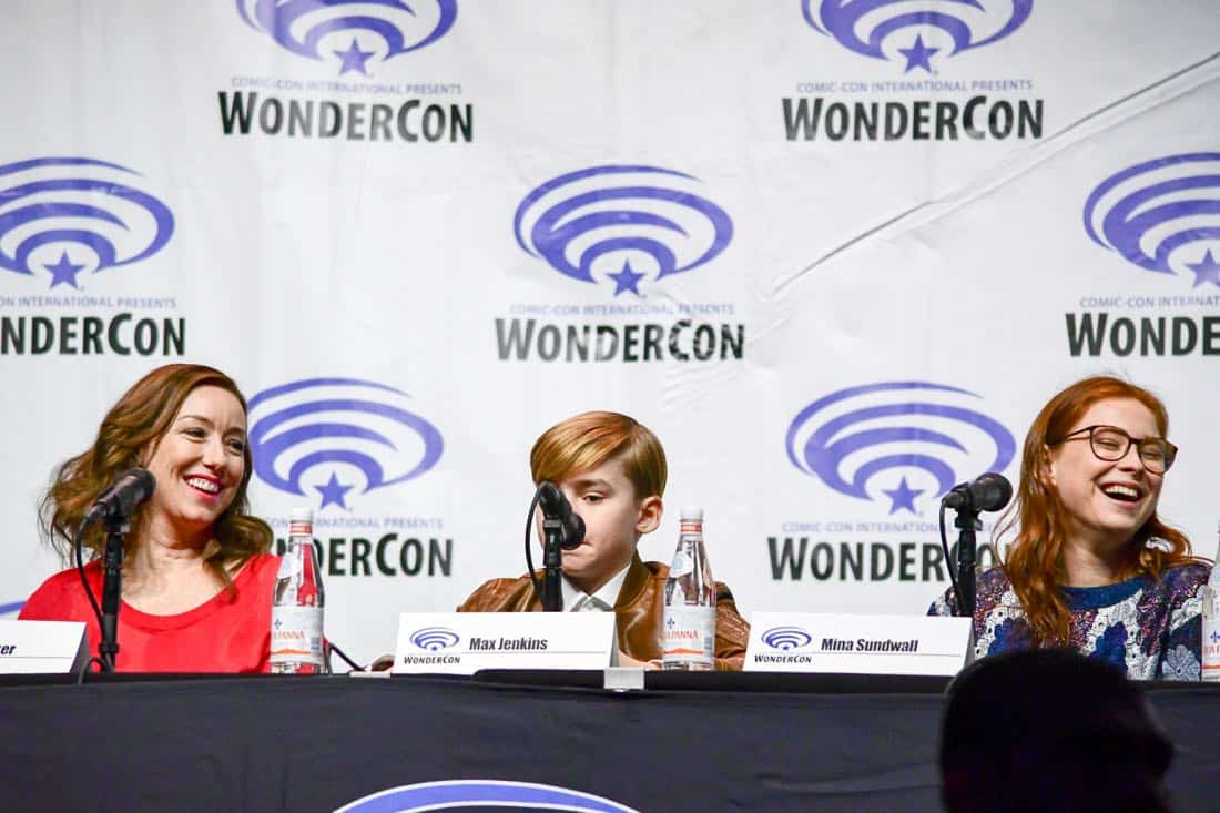 Lost In Space Netflix WonderCon 2018 Cast 16