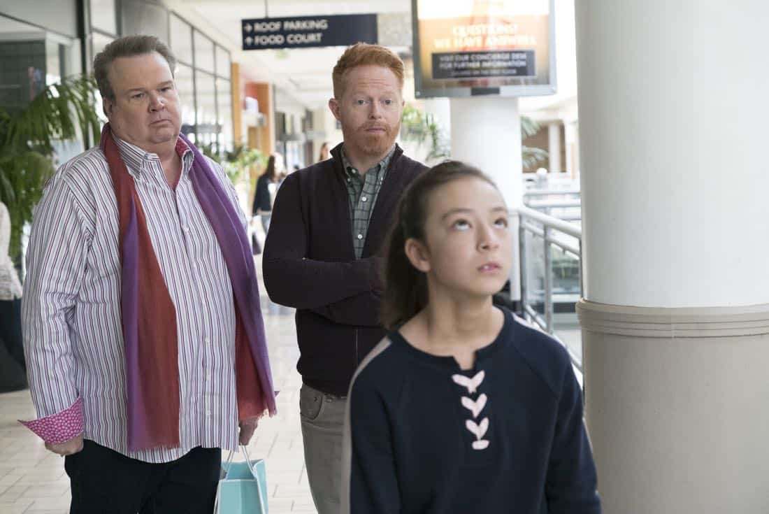 Modern Family Episode 18 Season 9 Daddy Issues 07