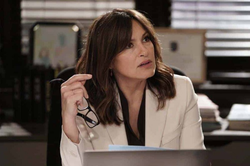 LAW & ORDER SVU Season 19 Episode 19 Photos Sunk Cost Fallacy Seat42F
