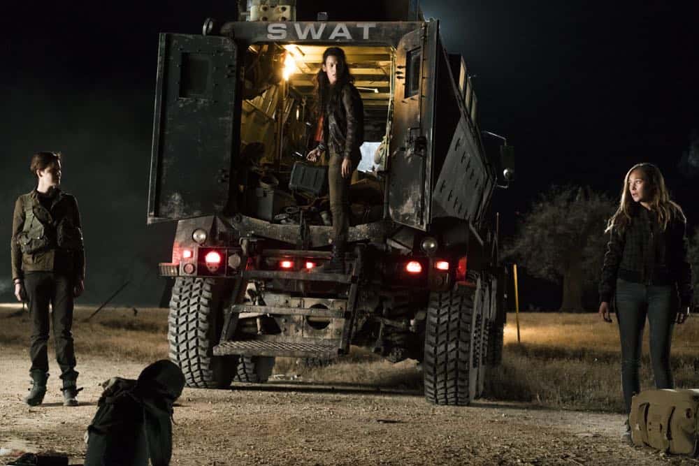 Fear The Walking Dead Episode 4 Season 4 Buried 17