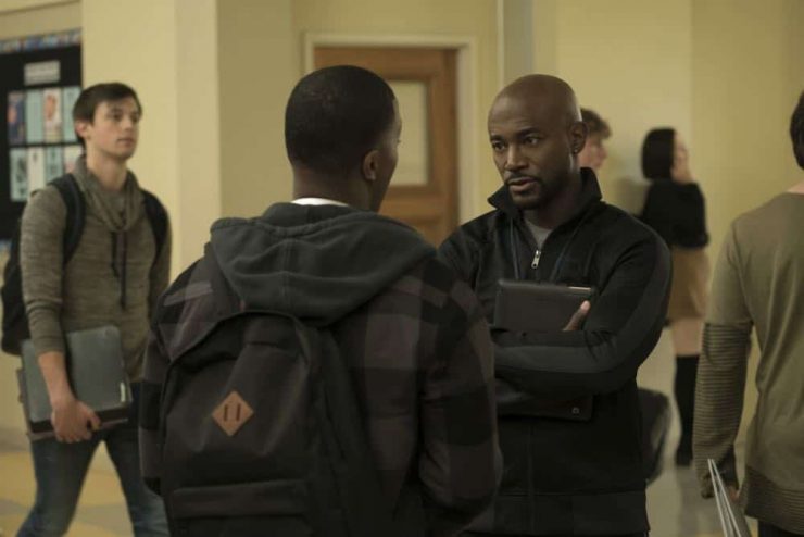 ALL AMERICAN Season 1 Episode 1 Photos Pilot | Seat42F