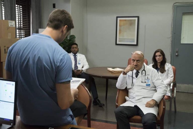 New Amsterdam Saison 1 Episode 5 NEW AMSTERDAM Season 1 Episode 5 Photos Cavitation | SEAT42F