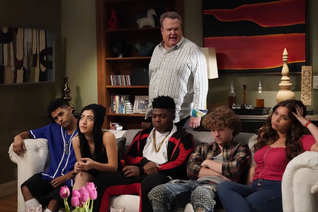 MODERN FAMILY Season 11 Episode 1 Photos New Kids On The Block Seat42F