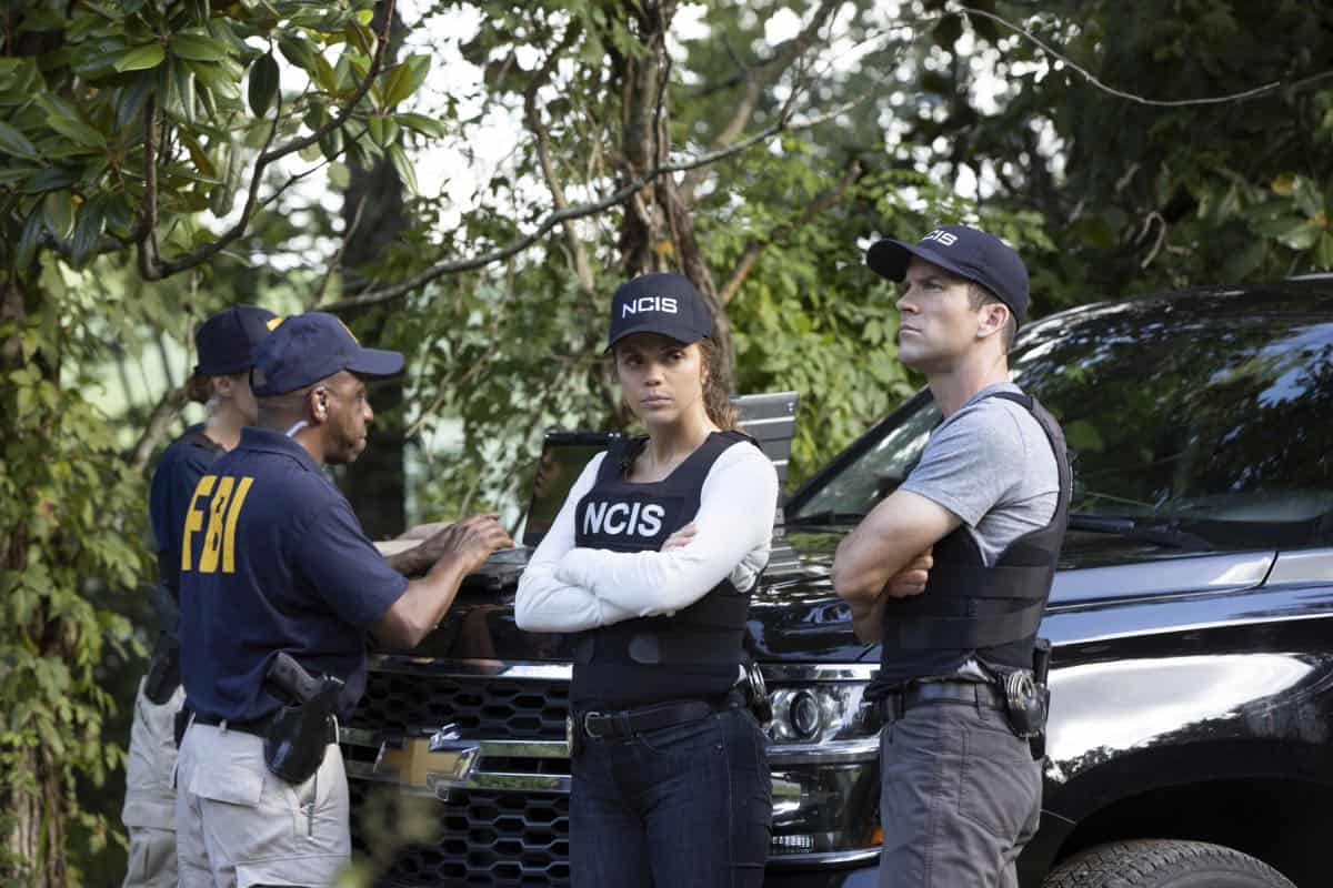 "Judgement Call" - Pride must cut his vacation short when Hannah is suspended for breaking protocol during a joint investigation with the FBI, on the sixth season premiere of "NCIS: NEW ORLEANS," Tuesday, Sept. 24 (10:00-11:00 PM, ET/PT) on the CBS Television Network. Pictured L-R: Vanessa Ferlito as FBI Special Agent Tammy Gregorio and Lucas Black as Special Agent Christopher LaSalle Photo: Sam Lothridge/CBS ©2019 CBS Broadcasting, Inc. All Rights Reserved