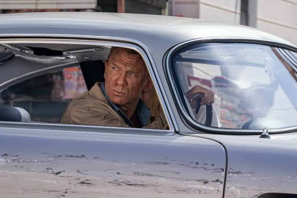 NO TIME TO DIE Trailer 8 James Bond (Daniel Craig) and Dr. Madeleine Swann (Léa Seydoux) drive through Matera, Italy in NO TIME TO DIE, a DANJAQ and Metro Goldwyn Mayer Pictures film. Credit: Nicola Dove © 2019 DANJAQ, LLC AND MGM. ALL RIGHTS RESERVED.