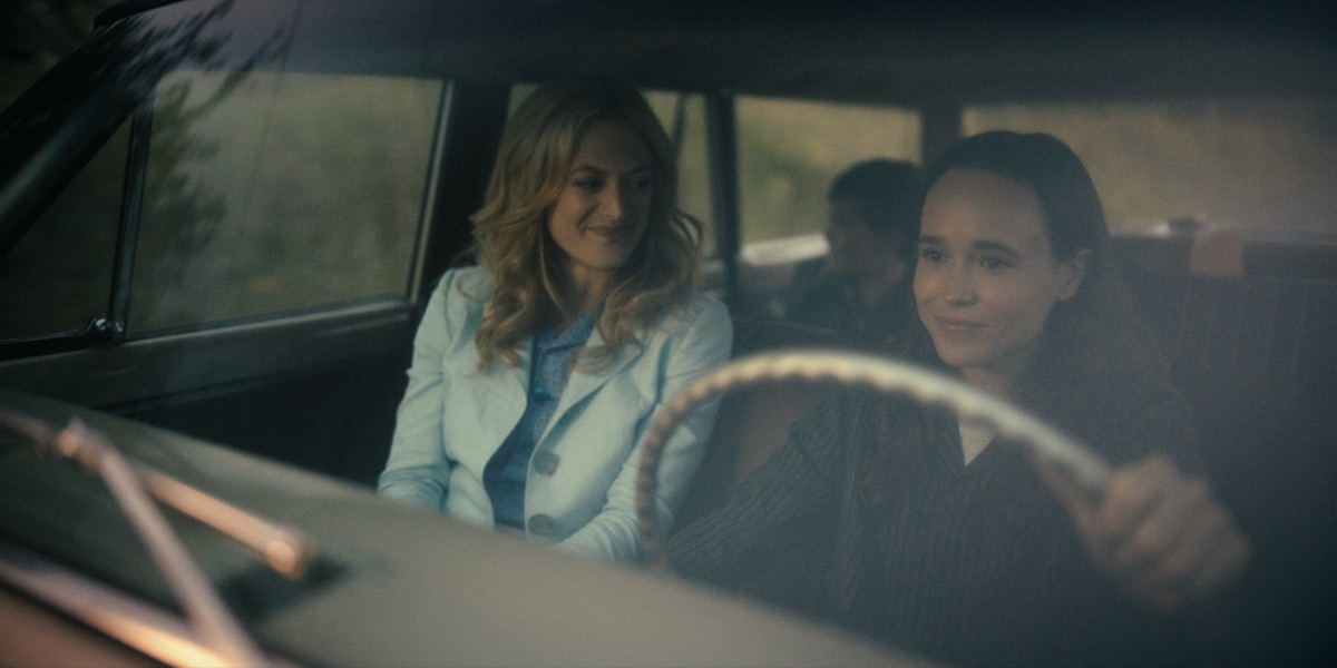 THE UMBRELLA ACADEMY (L to R) MARIN IRELAND as SISSY and ELLEN PAGE as VANYA HARGREEVES in THE UMBRELLA ACADEMY Cr. COURTESY OF NETFLIX/NETFLIX © 2020 THE UMBRELLA ACADEMY (L to R) MARIN IRELAND as SISSY and ELLEN PAGE as VANYA HARGREEVES in THE UMBRELLA ACADEMY Cr. COURTESY OF NETFLIX/NETFLIX © 2020