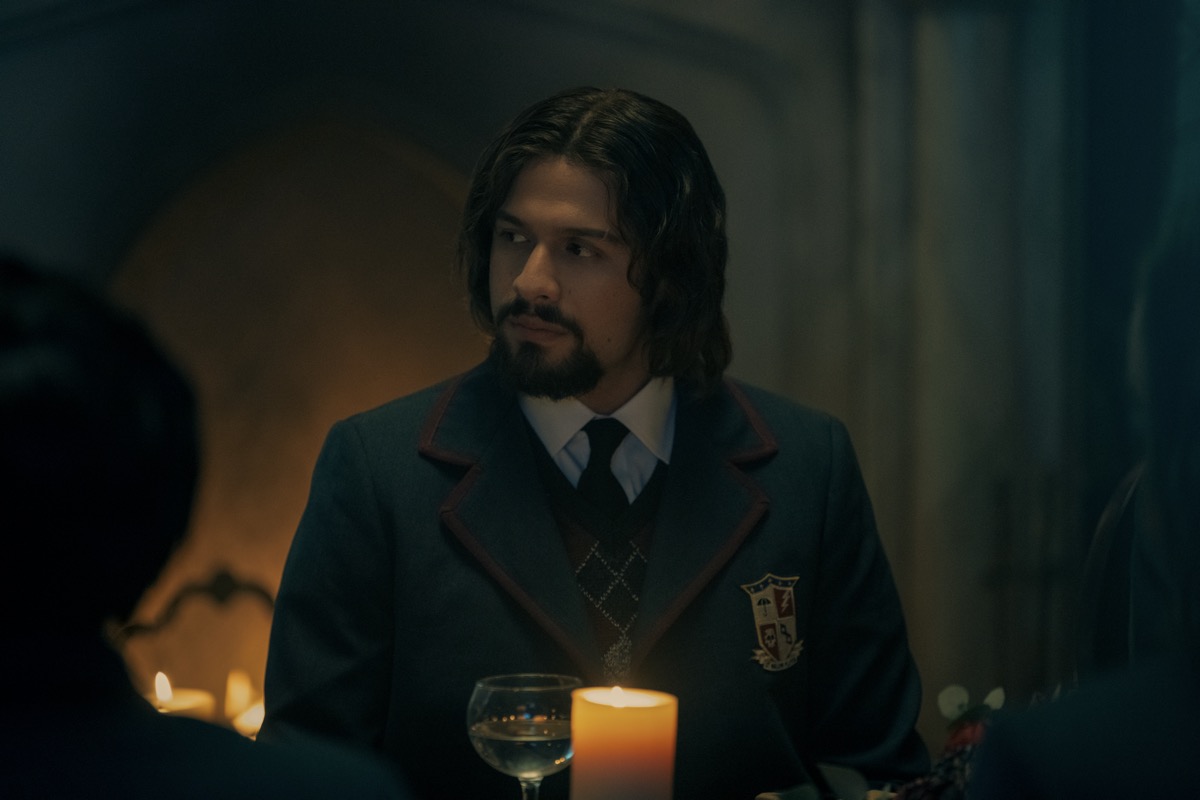 THE UMBRELLA ACADEMY DAVID CASTAÑEDA as DIEGO HARGREEVES in THE UMBRELLA ACADEMY Cr. CHRISTOS KALOHORIDIS/NETFLIX © 2020 THE UMBRELLA ACADEMY DAVID CASTAÑEDA as DIEGO HARGREEVES in THE UMBRELLA ACADEMY Cr. CHRISTOS KALOHORIDIS/NETFLIX © 2020