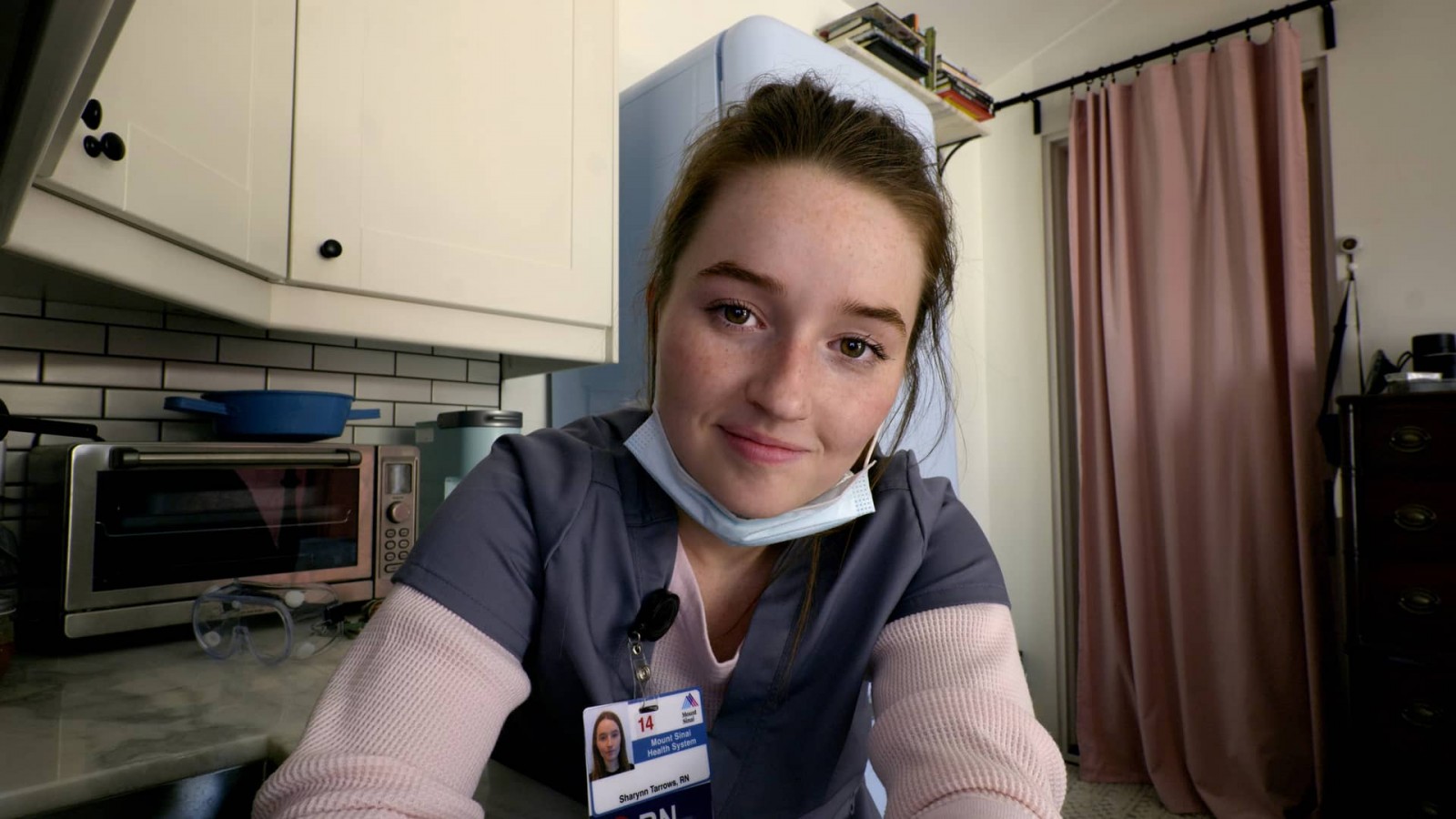 Kaitlyn Dever HBO Coastal Elites
