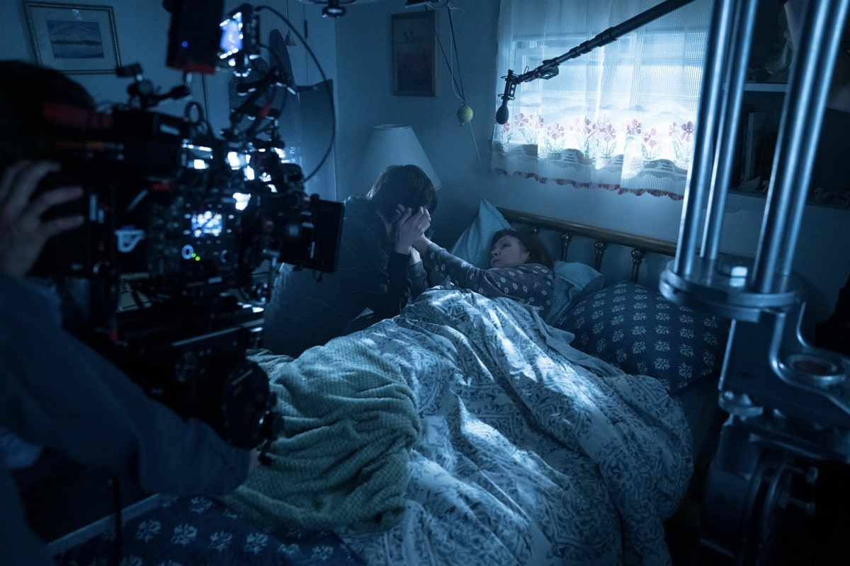 Monsterland -- "Eugene, OR" -- Episode 102 -- A lonely teen encounters an unwelcome guest. Nick (Charlie Tahan) and Gayle (Sherry Jo Ward), shown. (Photo by: Patrick Harbron/Hulu