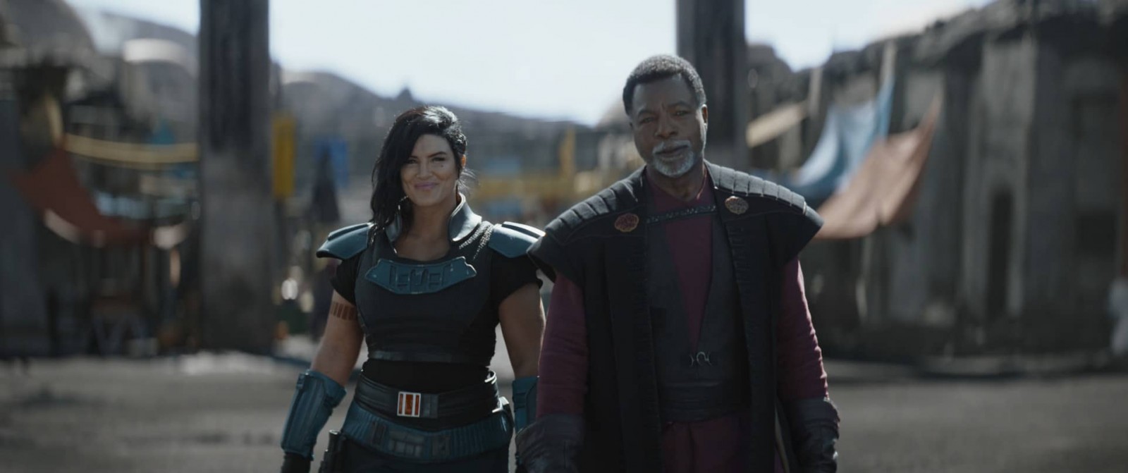Gina Carano is Cara Dune and Carl Weathers is Greef Karga in Lucasfilm's THE MANDALORIAN, season two, exclusively on Disney+. © 2020 Lucasfilm Ltd. & ™. All Rights Reserved.