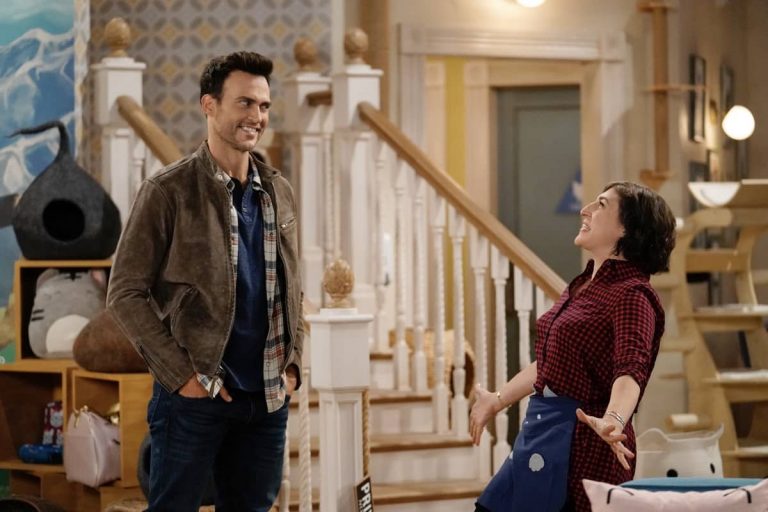 CALL ME KAT Season 1 Episode 1 Photos Plus One | Seat42F - Where Can I Watch Season 1 Of Call Me Kat