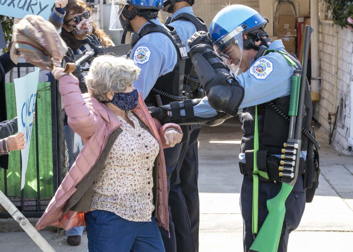 Shameless 1110 1544 R