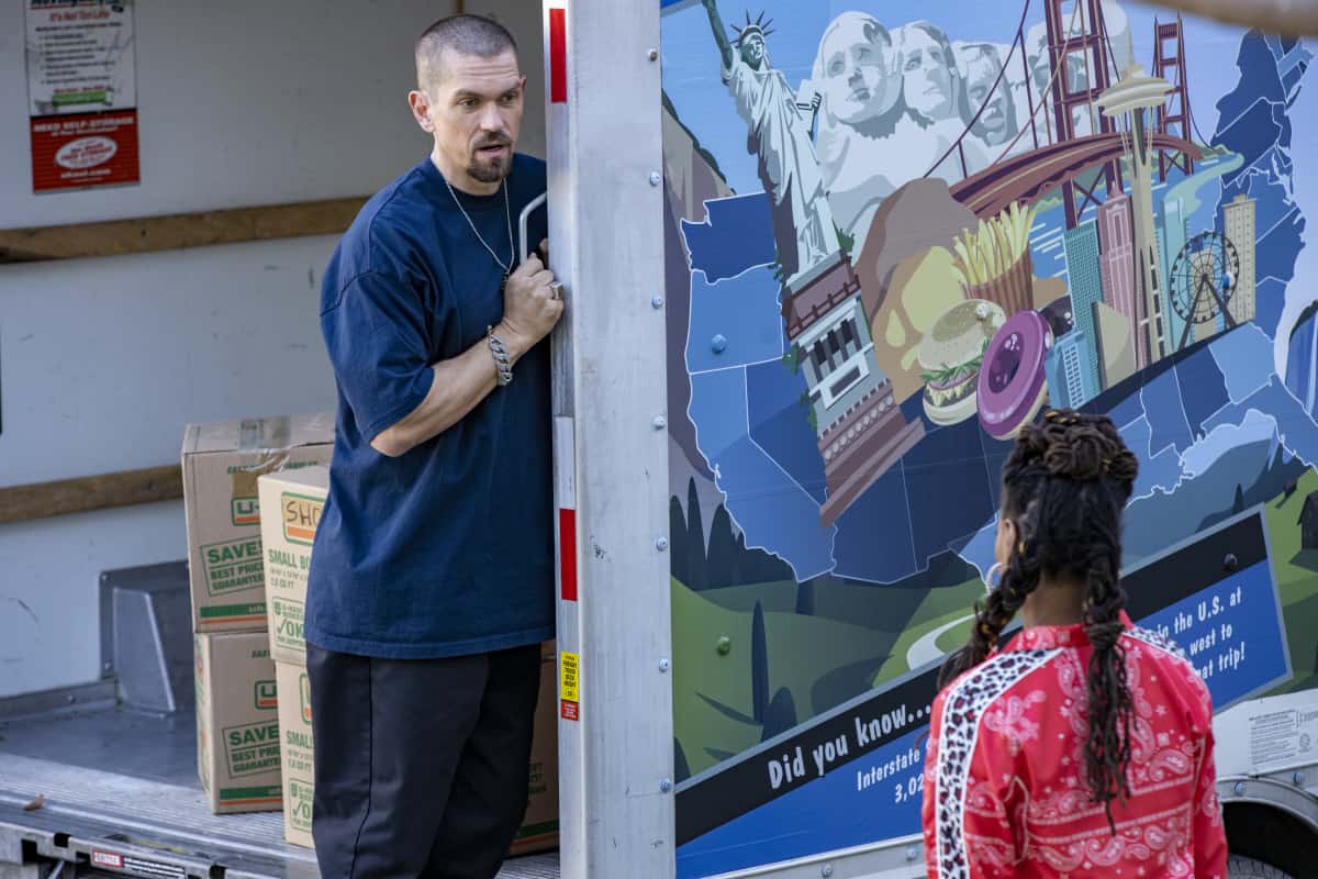 Shameless 1110 2330 R