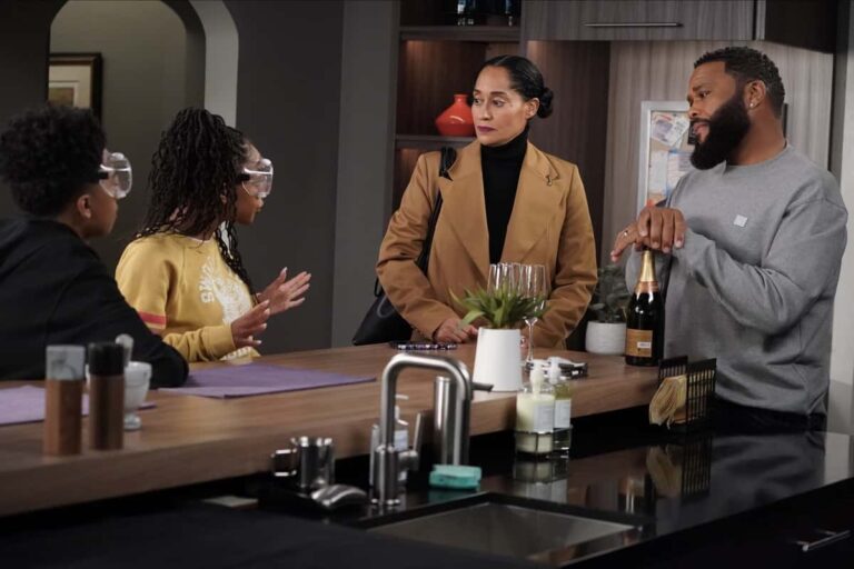 BLACKISH Season 7 Episode 15 Photos MoveIn Ready Seat42F