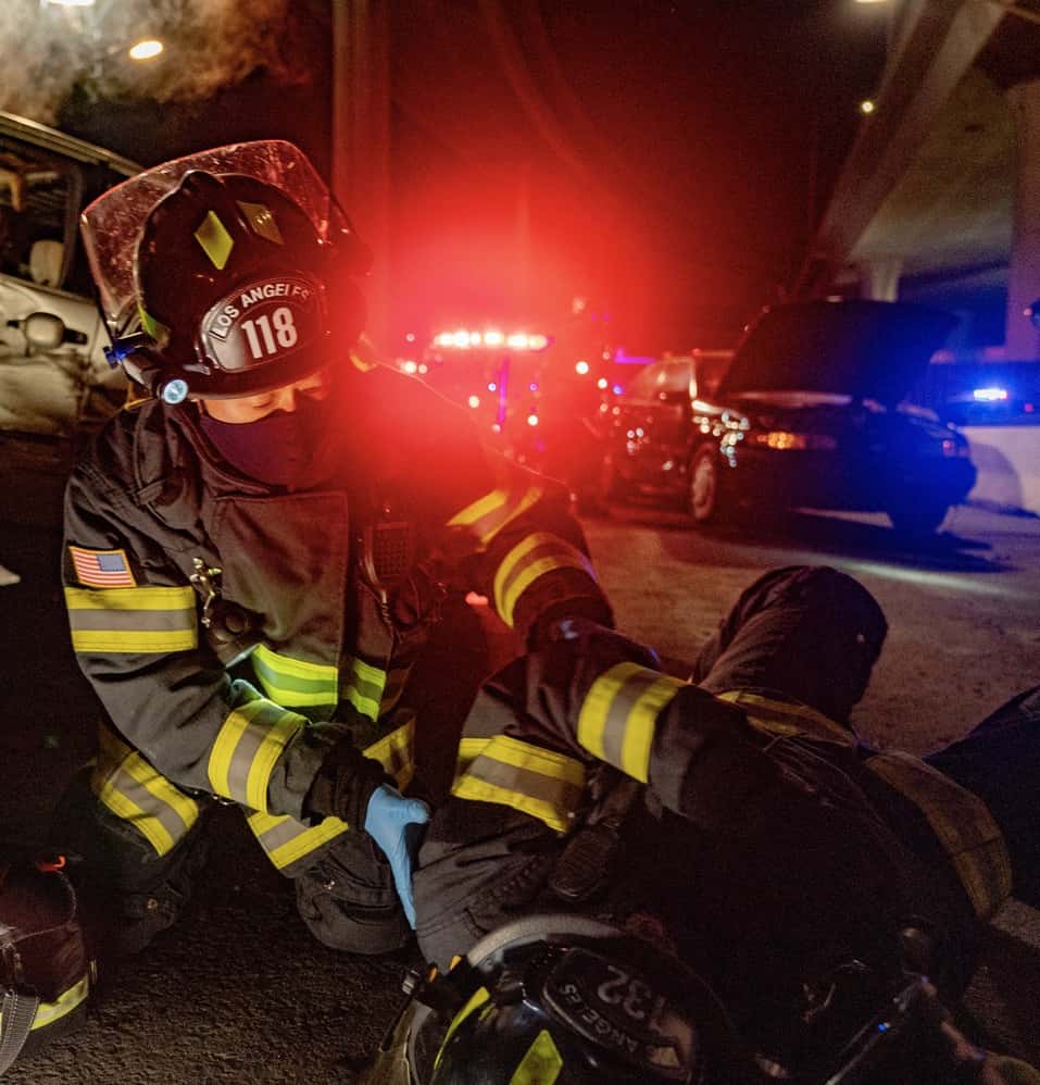 9-1-1 Season 4 Episode 9 Photos Blindsided 5 911 S4 Ep409 Sc29 0051
