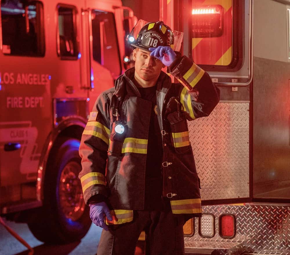 9-1-1 Season 4 Episode 9 Photos Blindsided 11 911 S4 Ep409 Sc32pt 0053