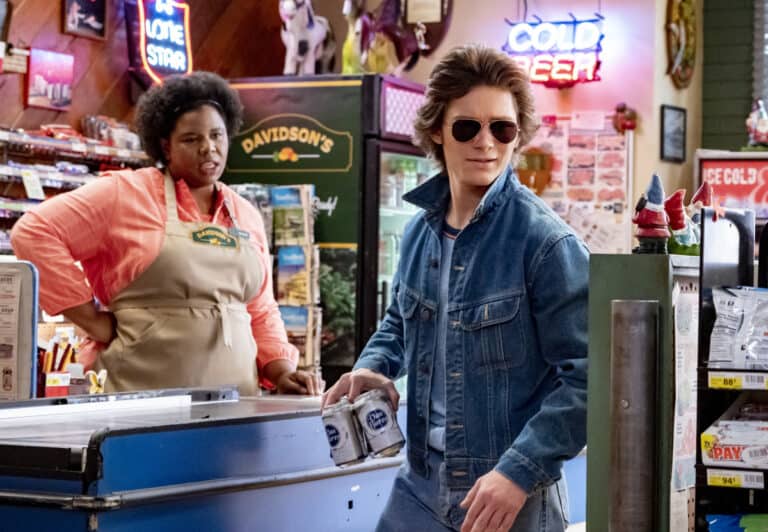 YOUNG SHELDON Season 4 Episode 17 Photos A Black Hole