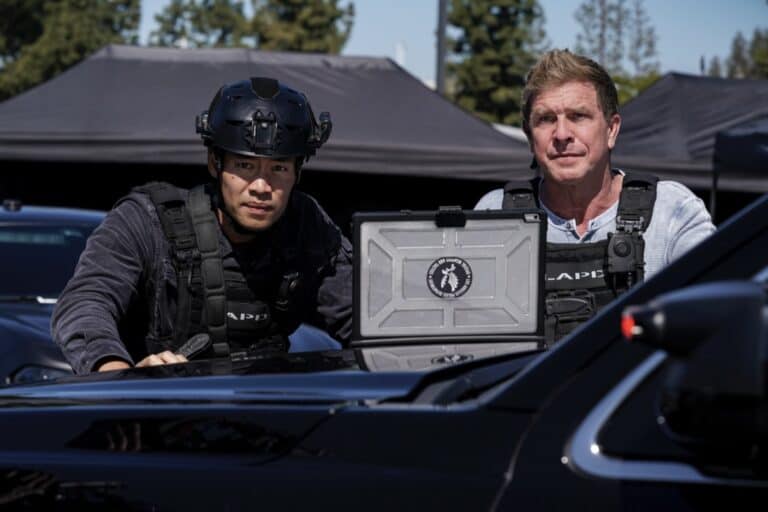 SWAT Season 4 Episode 16 Photos Lockdown Seat42F