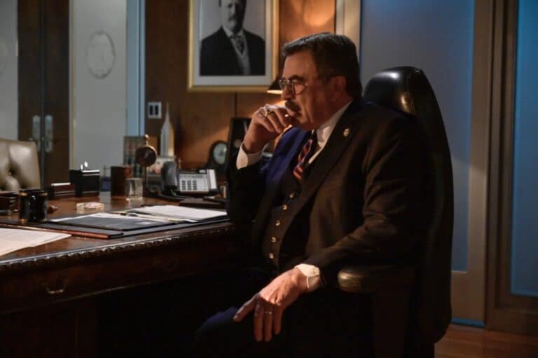 Blue Bloods Saison 11 épisode 16 BLUE BLOODS Season 11 Episode 16 Photos Justifies The Means | Seat42F