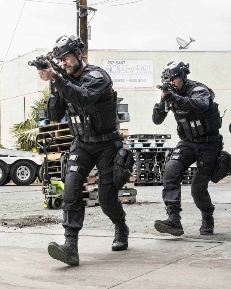 Swat Saison 4 Episode 17 SWAT Season 4 Episode 17 Photos Whistleblower | Seat42F