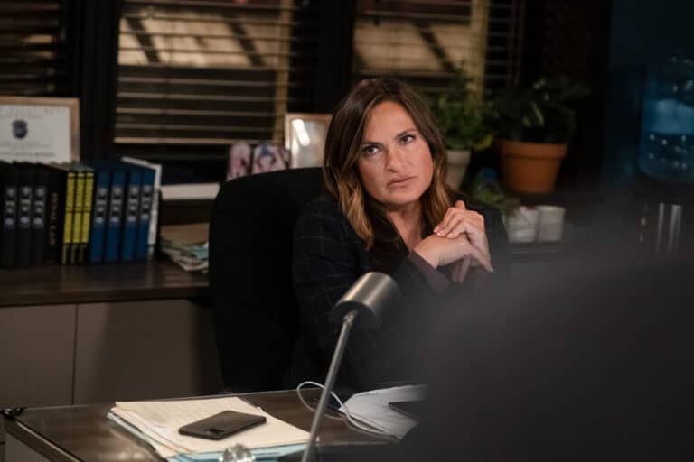 LAW AND ORDER SVU Season 22 Episode 15 Photos What Can Happen In The - Law And Order Svu What Can Happen In The Dark