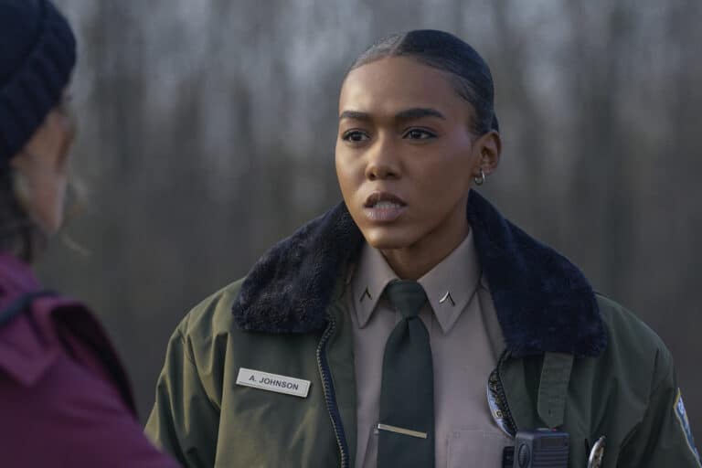 THE REPUBLIC OF SARAH Season 1 Episode 2 Photos Power Seat42F