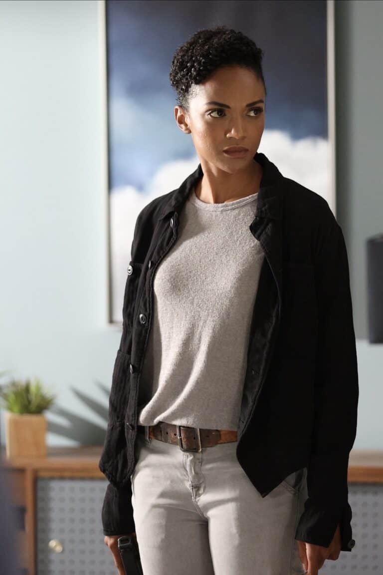 THE ROOKIE Season 4 Episode 1 Photos Life And Death | Seat42F