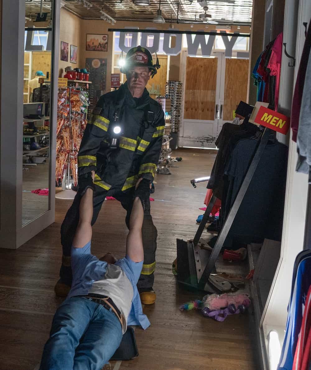 911 Season 5 Episode 2 Photos Desperate Times 4 911 Season 5 Episode 2: Peter Krause in the “Desperate Times” episode of 9-1-1 airing Monday, Sep. 27 (8:00-9:00 PM ET/PT) on FOX. © 2021 FOX MEDIA LLC. CR: Jack Zeman /FOX.