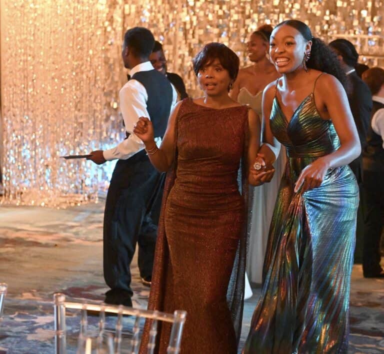 OUR KIND OF PEOPLE Season 1 Episode 2 Photos My Mother, Myself | Seat42F