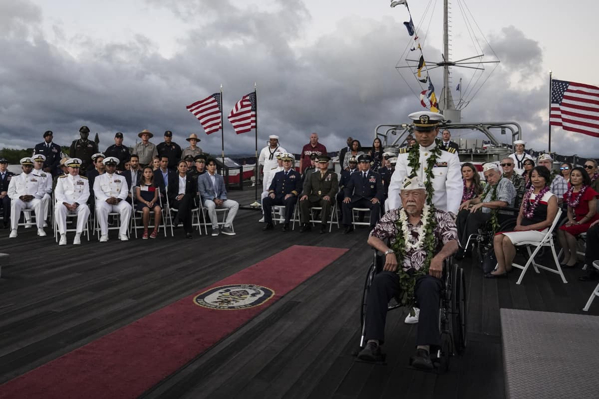 NCIS HAWAII Season 1 Episode 9 “Impostor” – The NCIS team investigates a cold case involving WWII-era bones on the 80th anniversary of the Pearl Harbor bombings and are shocked to learn the bones of the victim belong to a Pearl Harbor attack survivor, on the CBS Original series NCIS: HAWAI`I, Monday, Dec. 6 (10:00-11:00 PM, ET/PT) on the CBS Television Network, and available to stream live and on demand on Paramount+. Pictured: Jason Antoon as Ernie Malik, Yasmine Al-Bustami as Lucy Tara, Noah Mills as Jesse Boone,  Mahina Anne Marie Napoleon as Julie Tennant, Tori Anderson as Kate Whistler, Alex Tarrant as Kai Holman, Vanessa Lachey as Special Agent in Charge Jane Tennant, Kian Talan as Alex Tennant. Photo: Karen Neal/CBS ©2021 CBS Broadcasting, Inc. All Rights Reserved.