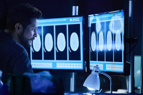 THE RESIDENT Season 5 Episode 17 Photos The Space Between | Seat42F