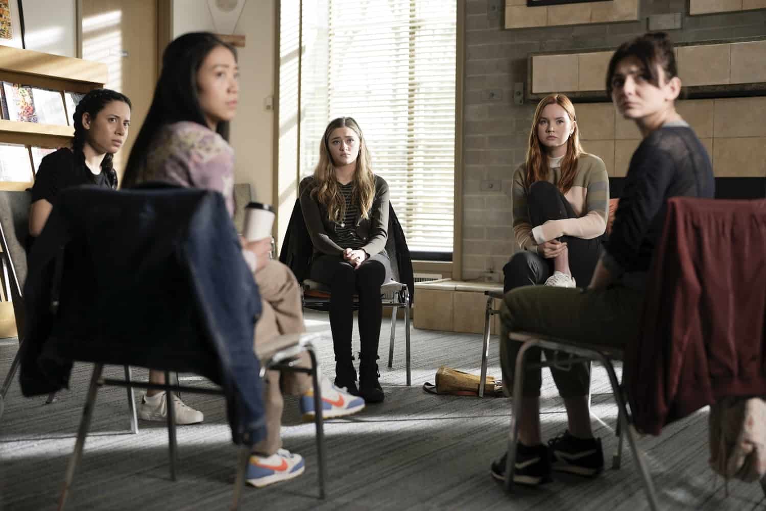 A MILLION LITTLE THINGS Season 4 Episode 18 - “slipping” – Maggie and Gary go to great lengths to entertain an unexpected visitor; Regina fears Tyrell is moving too quickly with a new love interest, and Rome supports a student who is ready to reveal their truth on an all-new episode of “A Million Little Things,” airing WEDNESDAY, MAY 4 (10:00-11:00 p.m. EDT), on ABC. (ABC/Darko Sikman) SHAYNA VIRGINILLO, LIZZY GREENE, LIANA LIBERATO