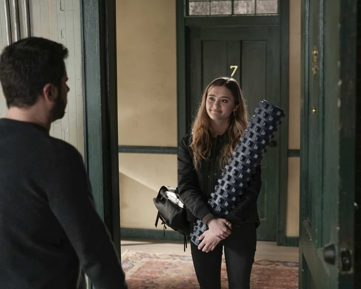 A MILLION LITTLE THINGS Season 4 Episode 18 - “slipping” – Maggie and Gary go to great lengths to entertain an unexpected visitor; Regina fears Tyrell is moving too quickly with a new love interest, and Rome supports a student who is ready to reveal their truth on an all-new episode of “A Million Little Things,” airing WEDNESDAY, MAY 4 (10:00-11:00 p.m. EDT), on ABC. (ABC/Darko Sikman) LIZZY GREENE