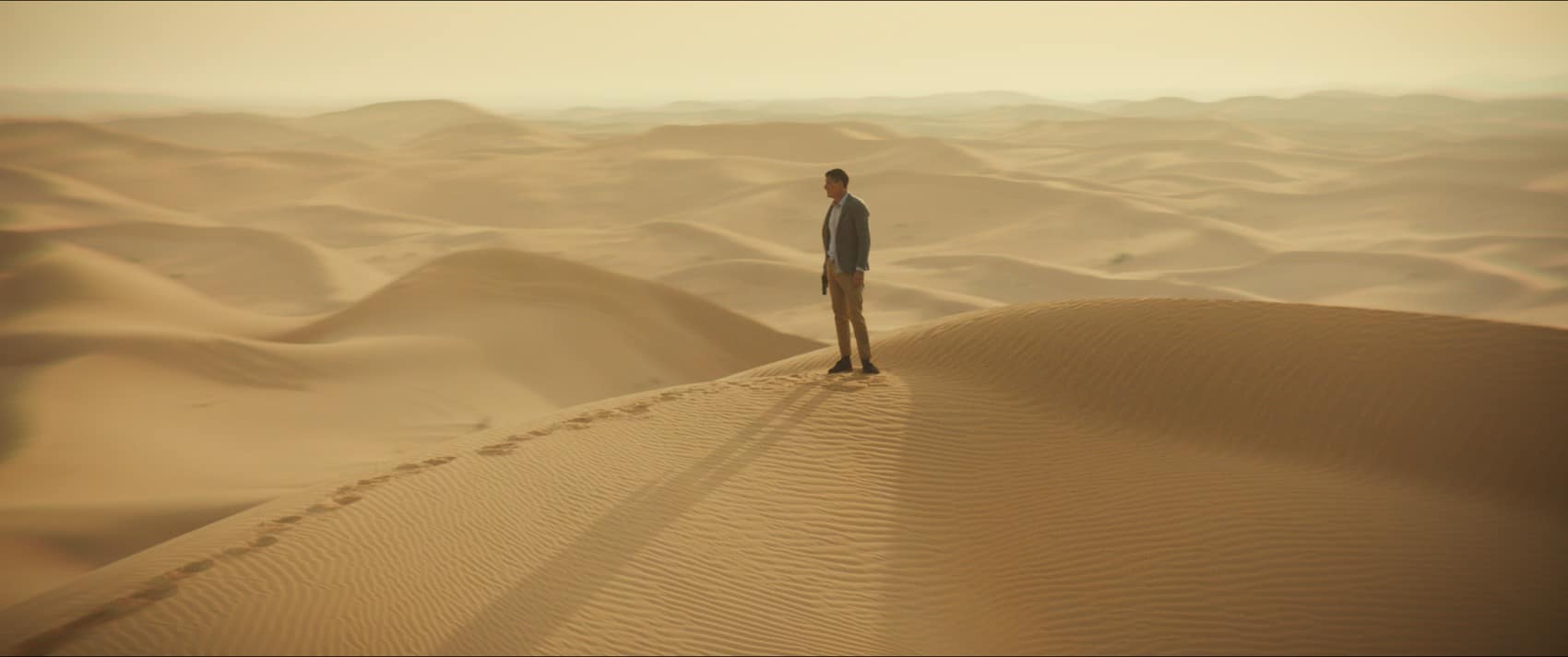 Peacock’s LAST LIGHT Official Trailer, Key Art, and Images 6 LAST LIGHT -- Episode 101 -- Pictured: Matthew Fox as Andy Yeats -- (Photo by: Courtesy of MGM Television/NBCU/Peacock)