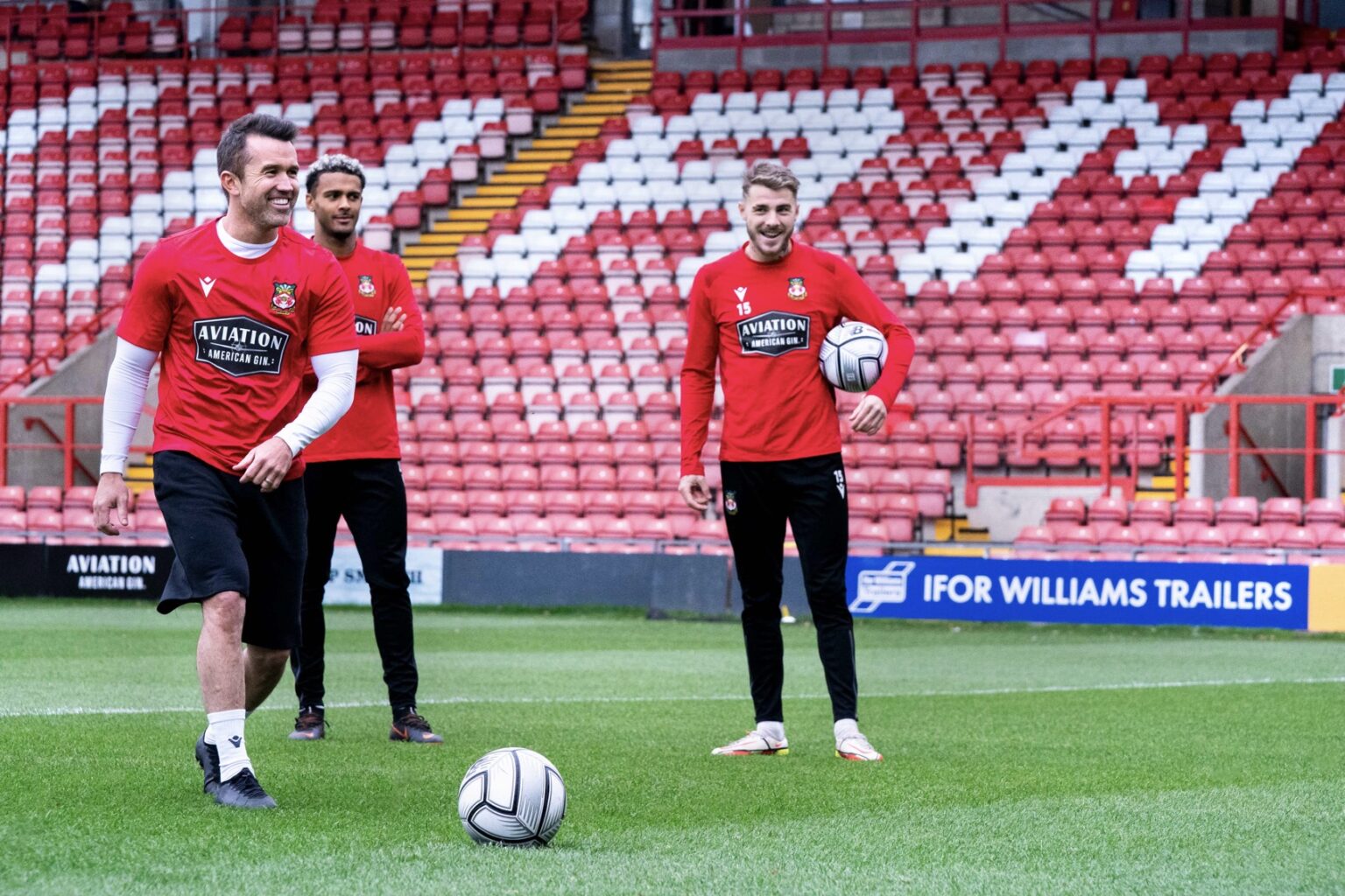 TO WREXHAM Season 1 Episode 1 + 2 Photos Dream/Rebuilding Seat42F