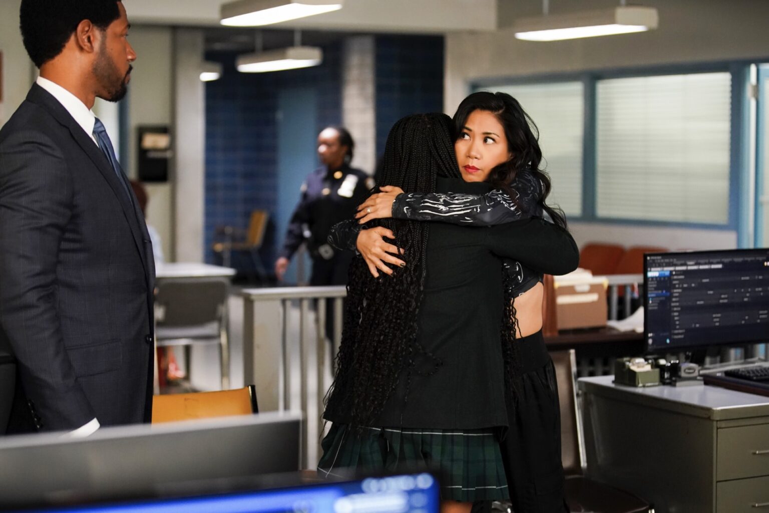 THE EQUALIZER Season 3 Episode 1 Photos Boom Seat42F