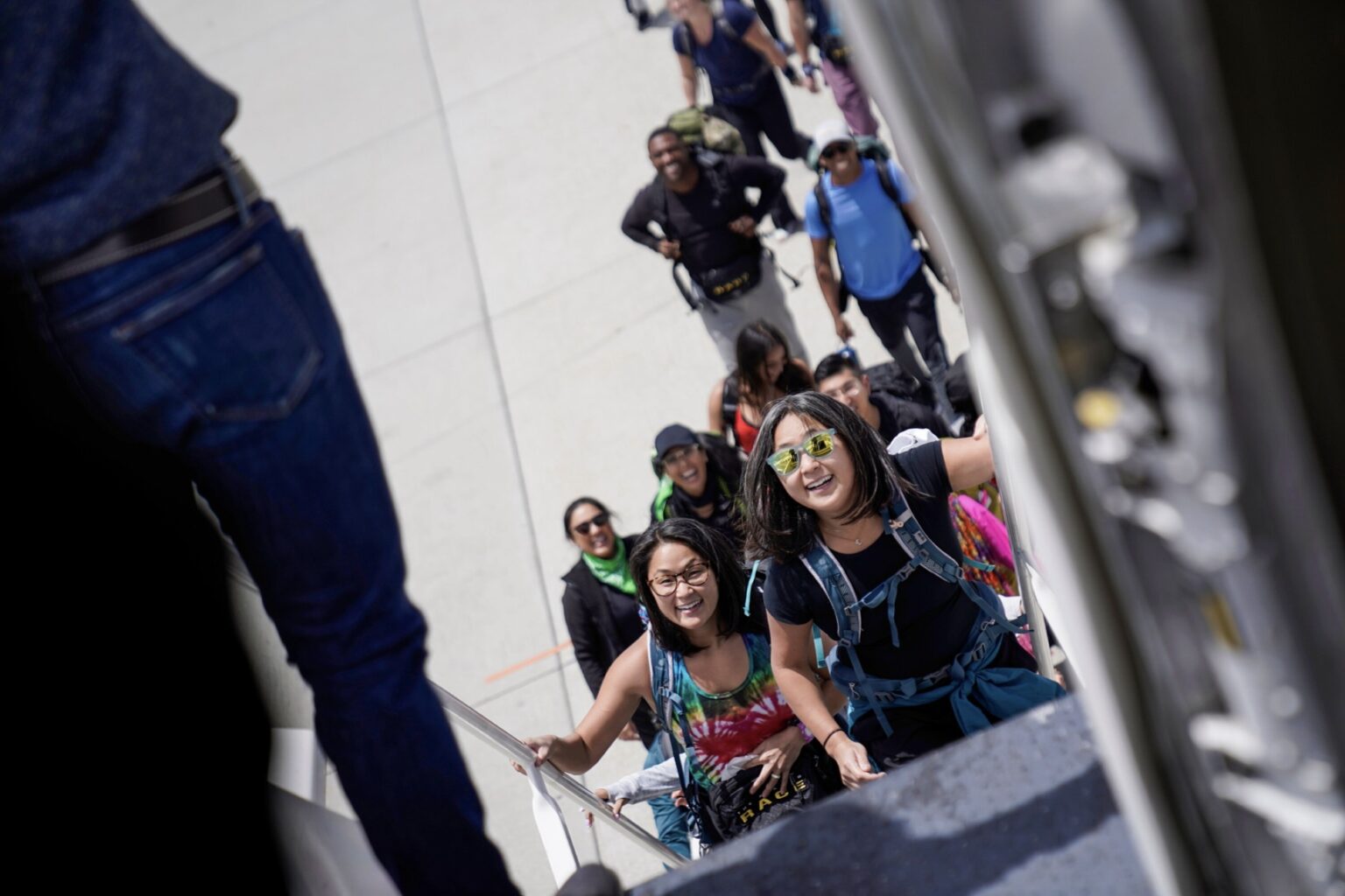 THE AMAZING RACE Season 34 Episode 1 Photos Seat42F