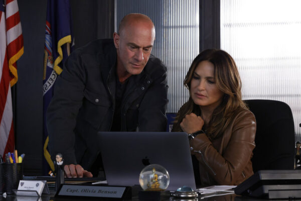 LAW AND ORDER ORGANIZED CRIME Season 3 Episode 1 Photos Gimme Shelter