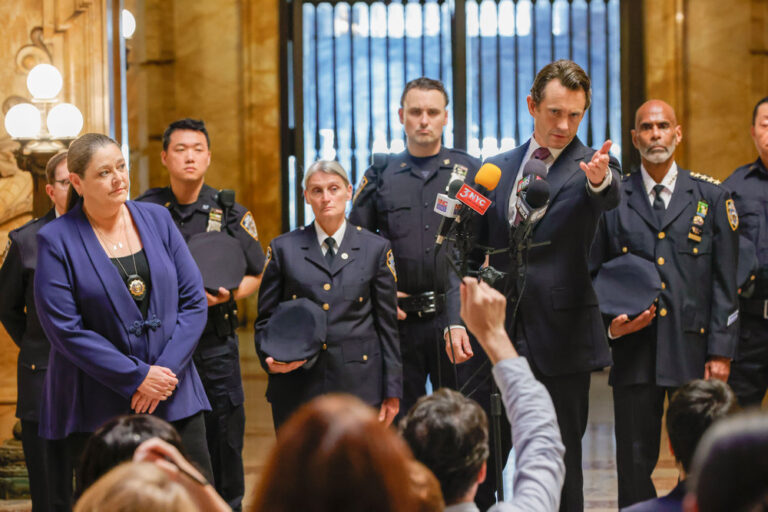 LAW AND ORDER SVU Season 24 Episode 1 Photos Gimme Shelter Part 2 Seat42F