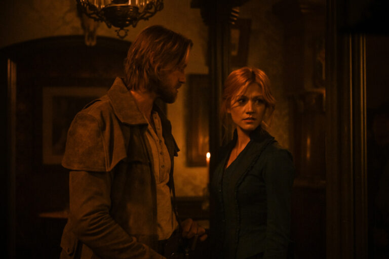 WALKER INDEPENDENCE Season 1 Episode 1 Photos Pilot Seat42F