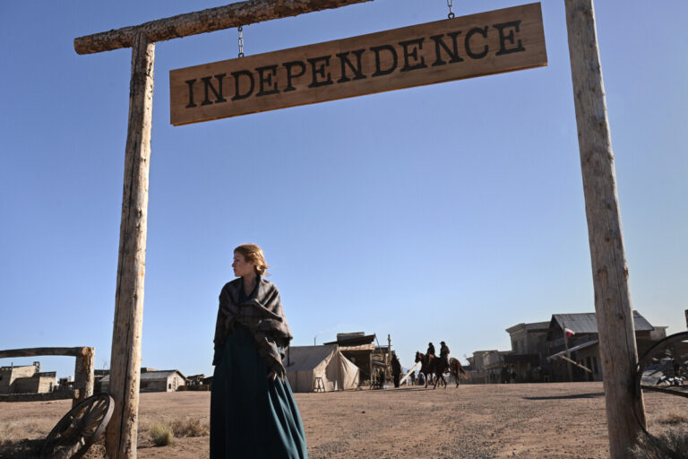 WALKER INDEPENDENCE Season 1 Episode 1 Photos Pilot Seat42F