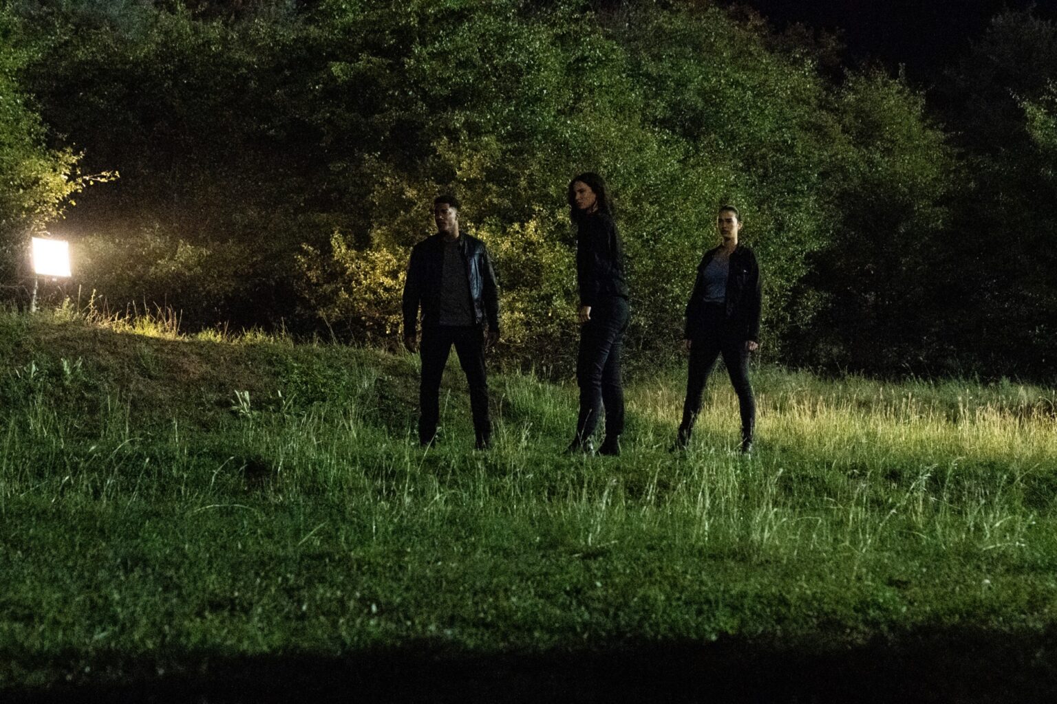 FBI INTERNATIONAL Season 2 Episode 4 Photos Copper Pots And Daggers