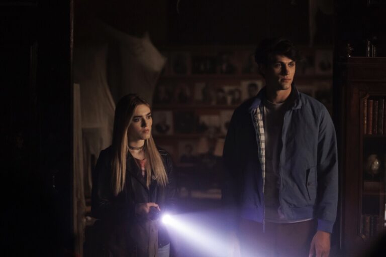 THE WINCHESTERS Season 1 Episode 1 Photos Pilot Seat42F