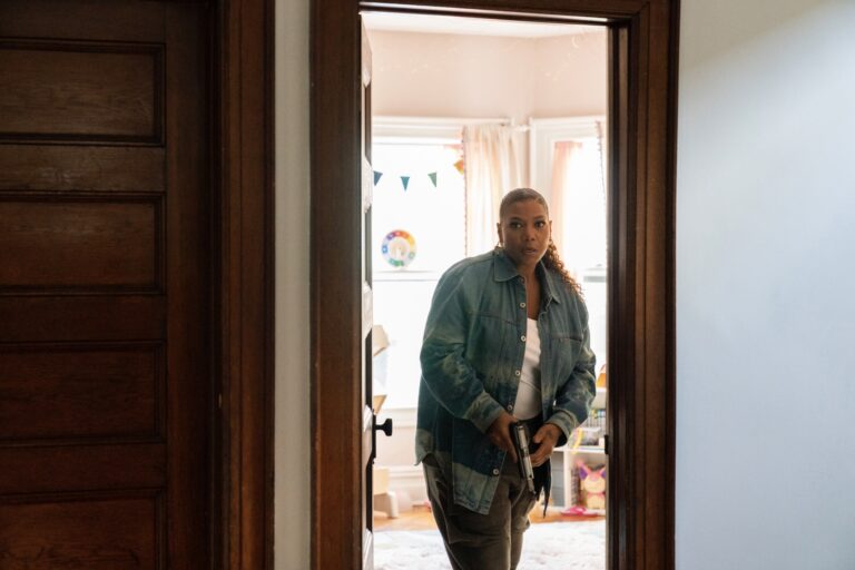 THE EQUALIZER Season 3 Episode 3 Photos Gaslight Seat42F