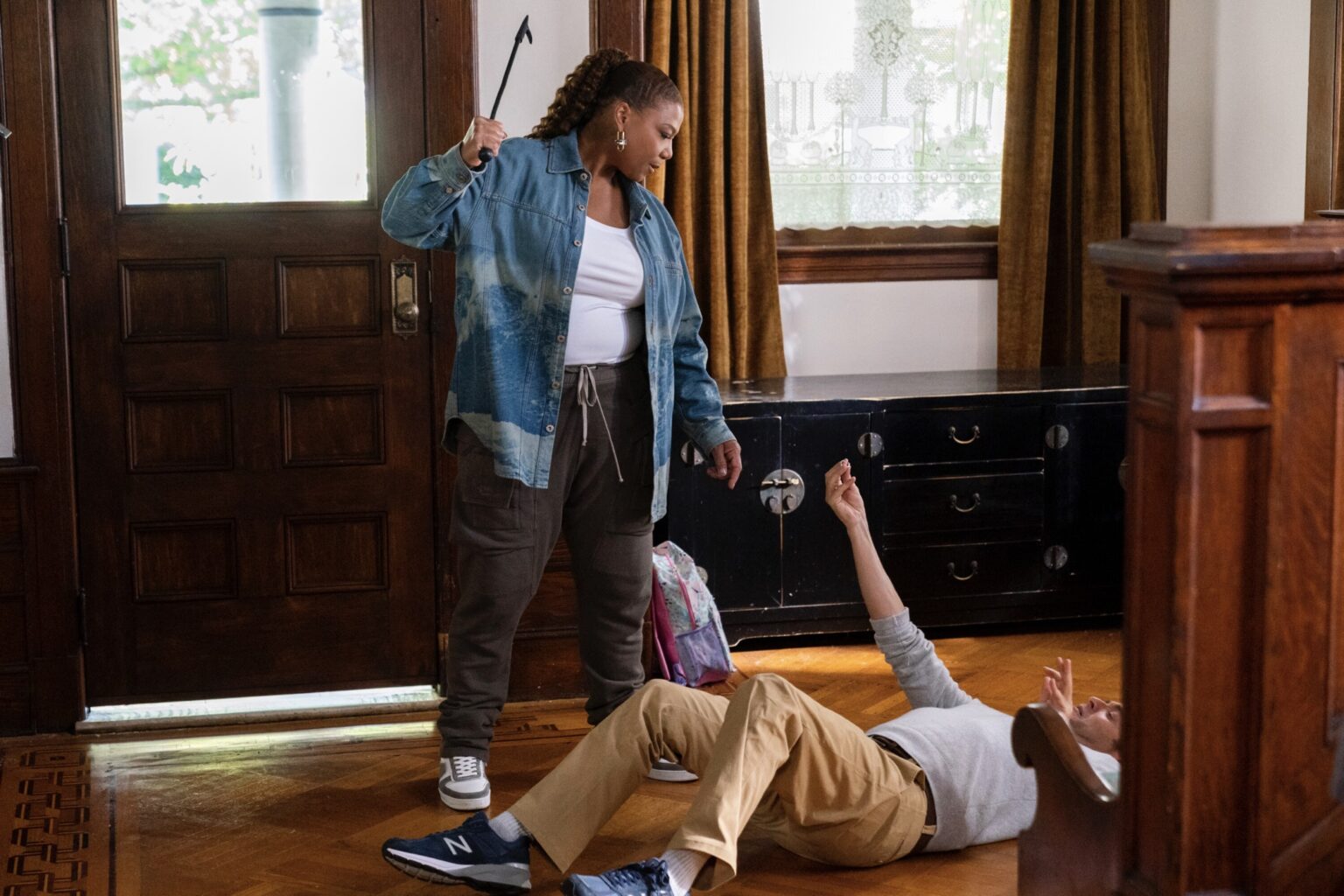 THE EQUALIZER Season 3 Episode 3 Photos Gaslight Seat42F