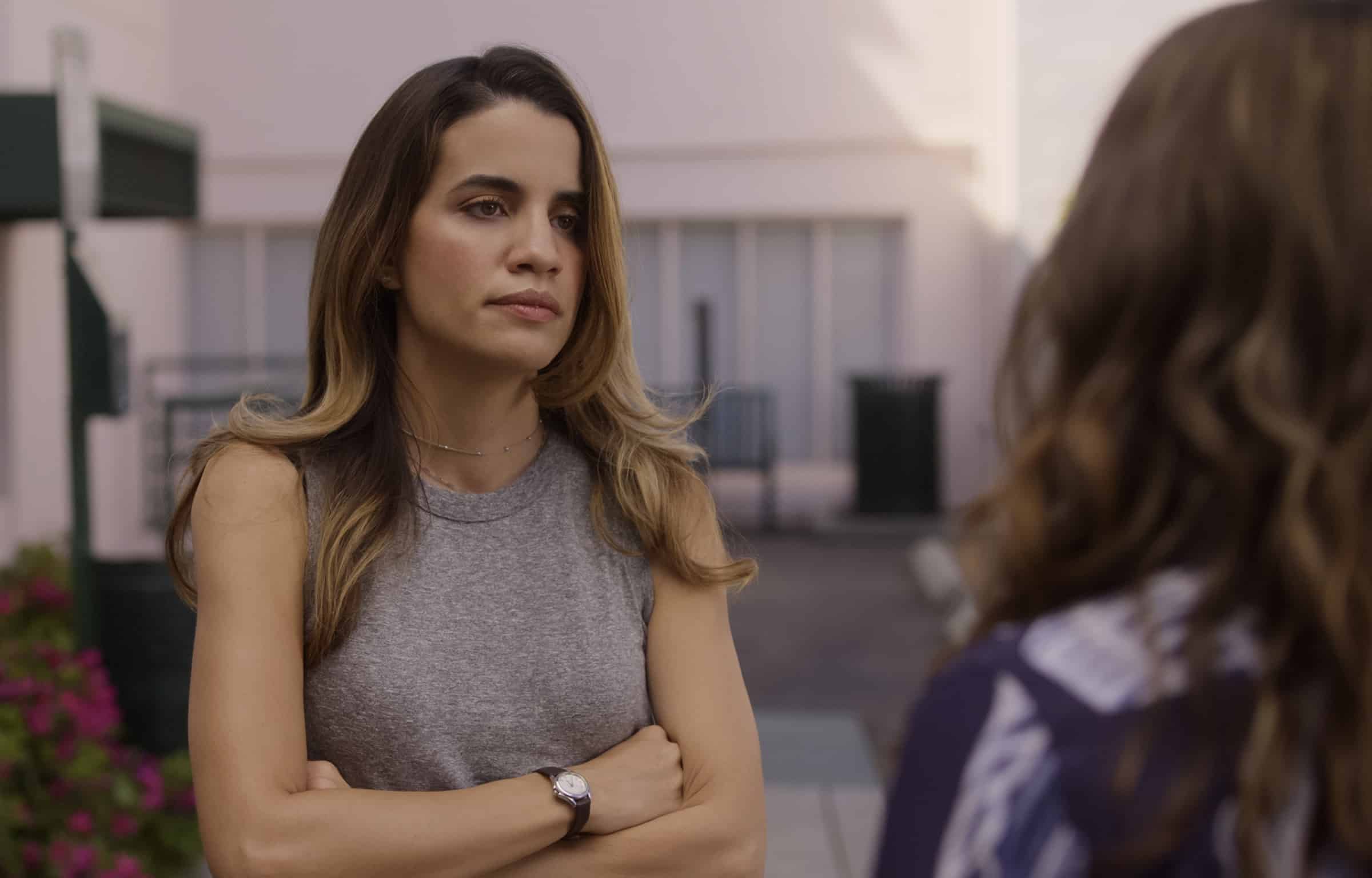 DEAD TO ME - NATALIE MORALES as MICHELLE GUTIERREZ in DEAD TO ME. Cr. Courtesy of NETFLIX / © 2022 Netflix, Inc.