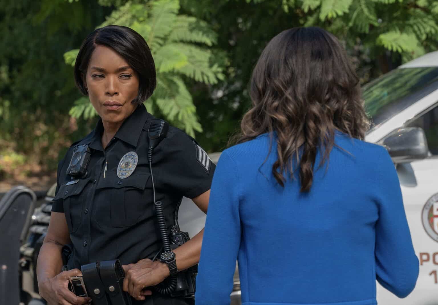 911-season-6-episode-8-photos-what-s-your-fantasy-seat42f