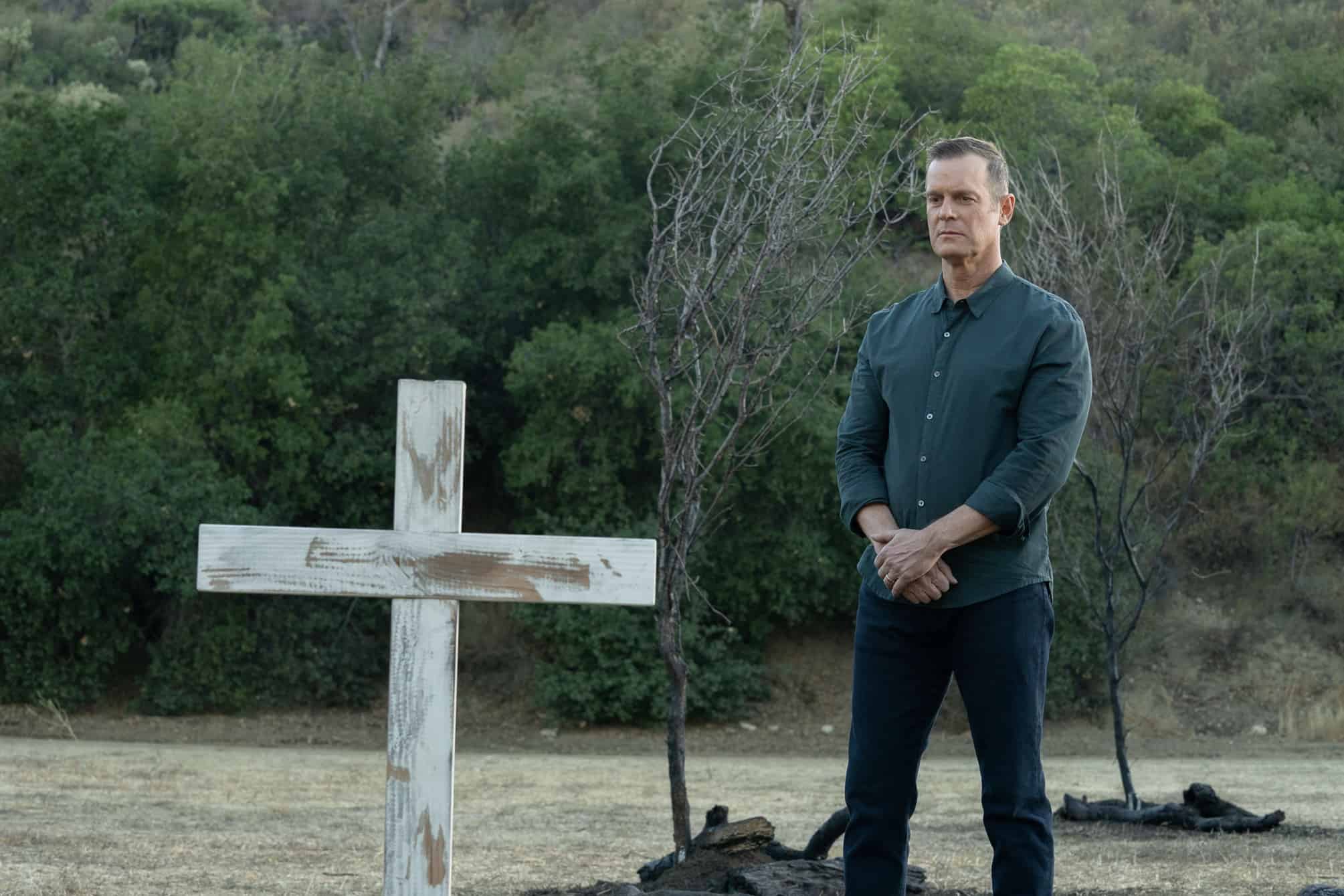 911 Season 6 Episode 9 Photos Red Flag Seat42F